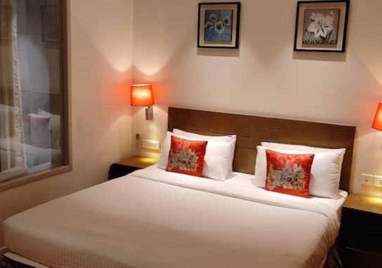 Hotel Le Lotus Grand Kakarmatha Dış mekan fotoğraf