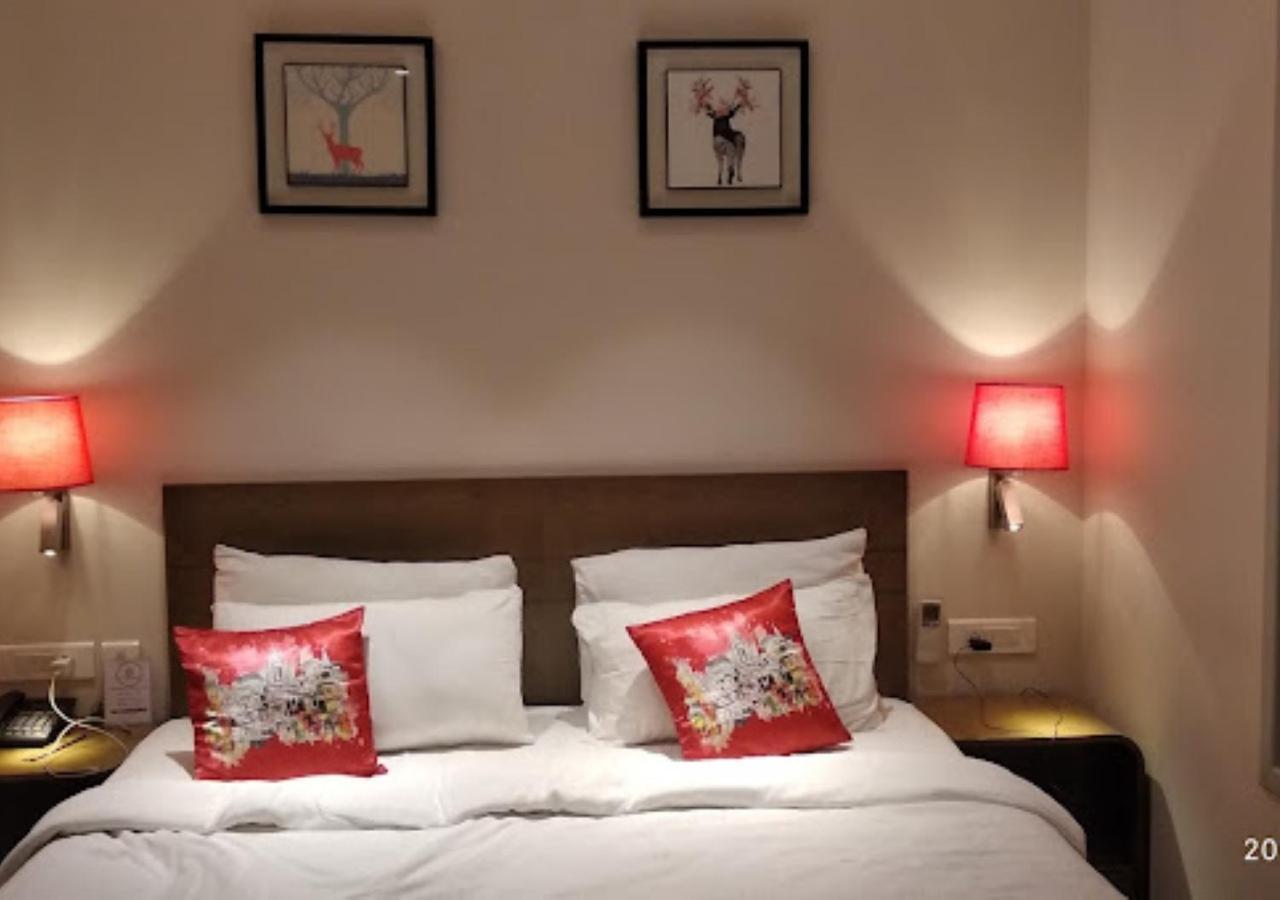 Hotel Le Lotus Grand Kakarmatha Dış mekan fotoğraf