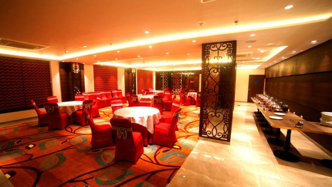 Hotel Le Lotus Grand Kakarmatha Dış mekan fotoğraf