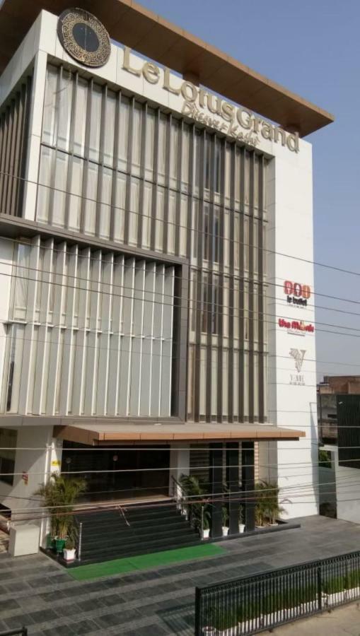 Hotel Le Lotus Grand Kakarmatha Dış mekan fotoğraf