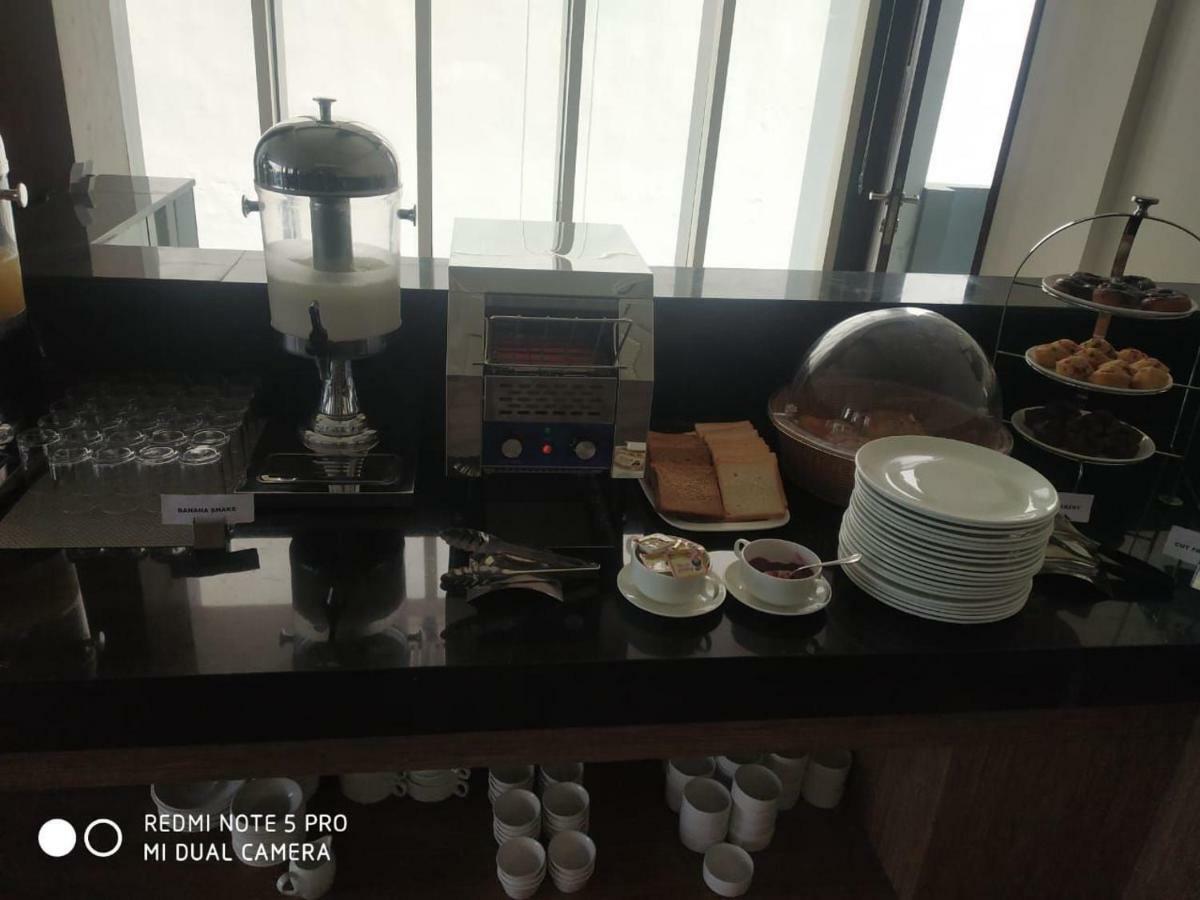 Hotel Le Lotus Grand Kakarmatha Dış mekan fotoğraf