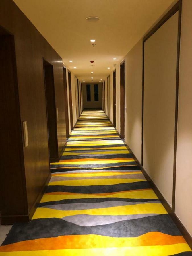 Hotel Le Lotus Grand Kakarmatha Dış mekan fotoğraf